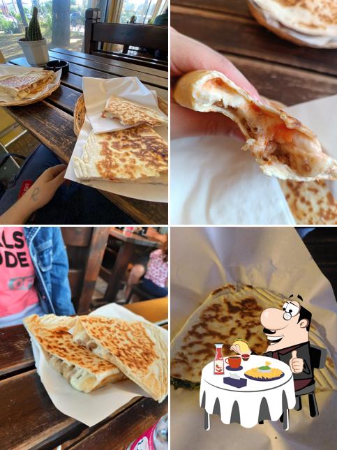 Piatto di formaggi al Al Giardinetto Piadina e Crescioni