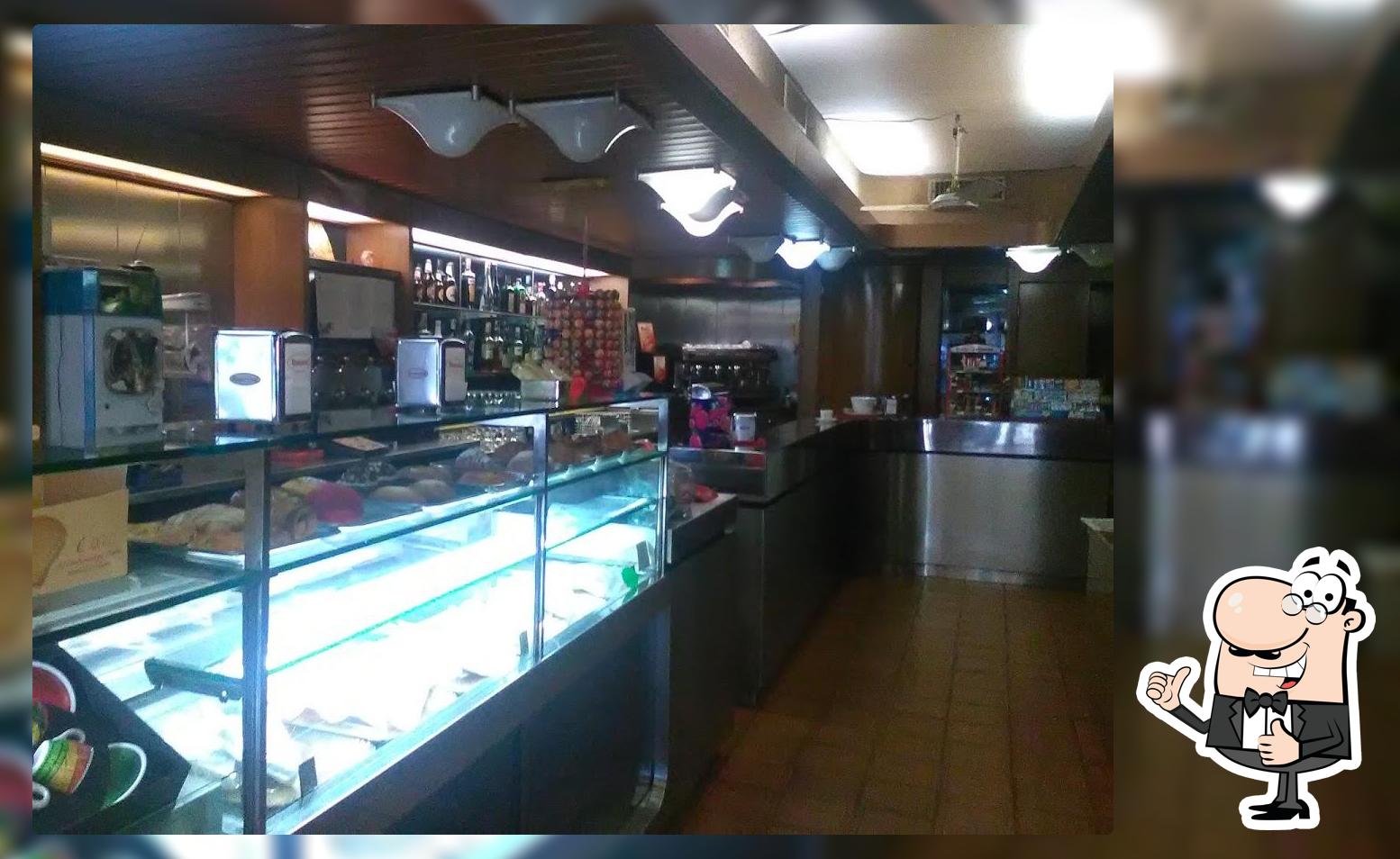 Gli interni di Bar Del Muretto