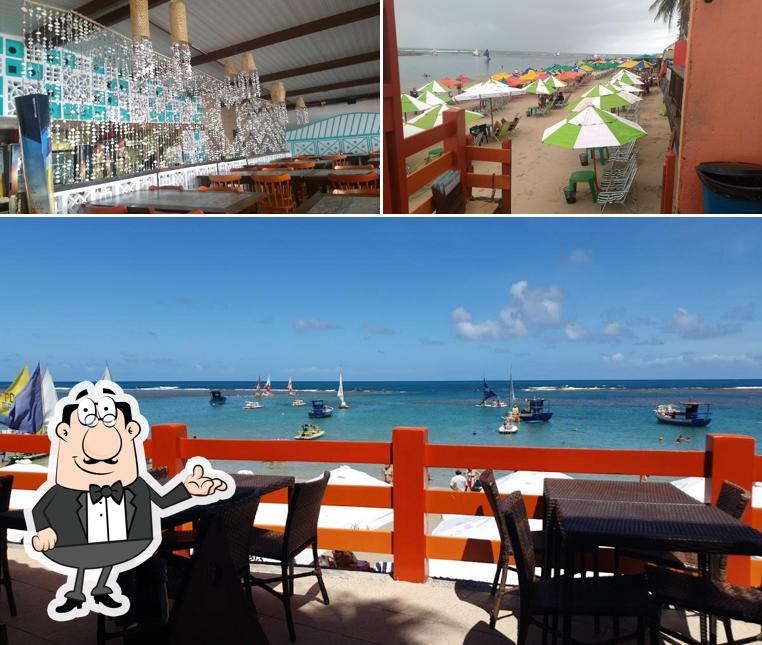 Veja imagens do interior do Restaurante Peixe na Telha