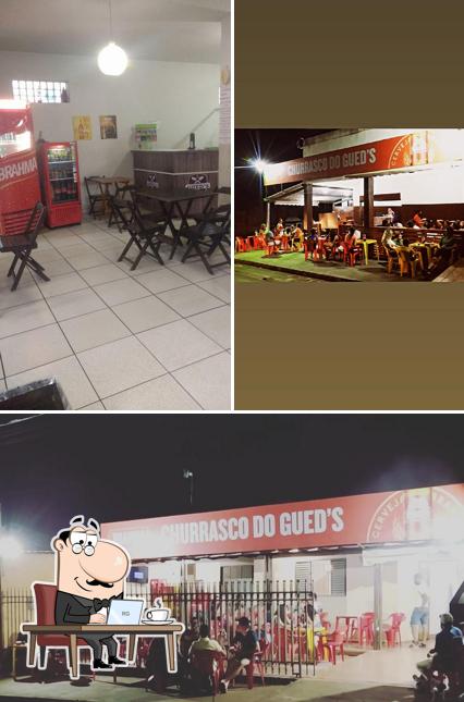 O interior do Churrasco do Gued's