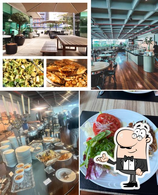 Sente em uma das mesas no Du'Attos Restaurante