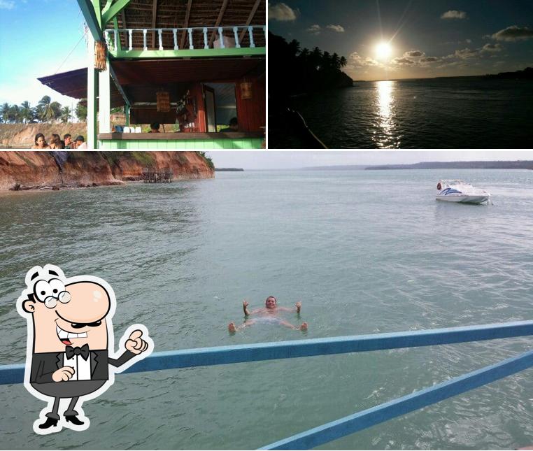 Desfrute da vista da área externa do Creperia Marinas