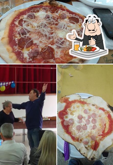 La cibo e interni del ristorante