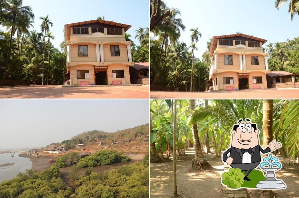 Check out how Shraddhashree Non Veg Restaurant, Anjarle Beach, Dapoli looks outside