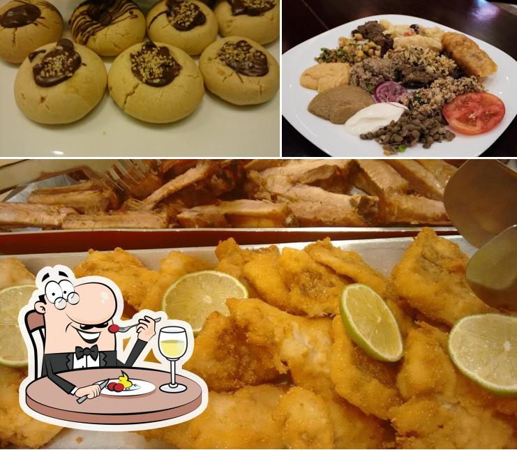 Comida em Restaurante Salada Mista