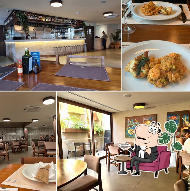 Sente em uma das mesas no Camarões