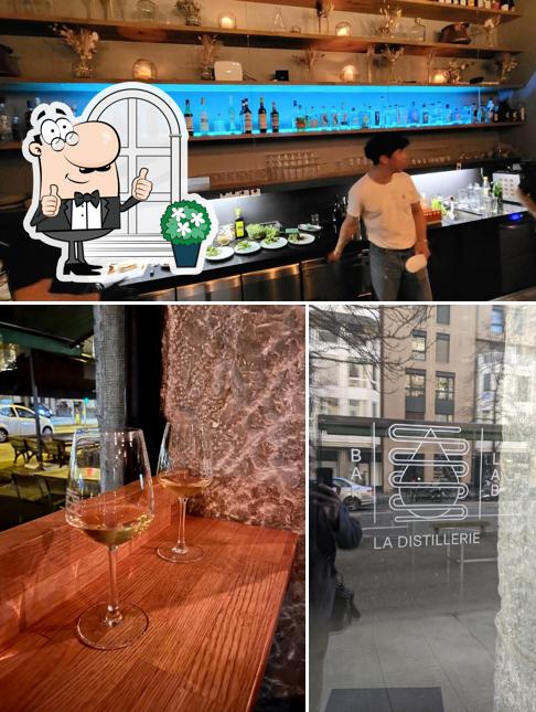 Dai un’occhiata alla foto che mostra la esterno e bancone da bar di La Distillerie Bar Lab
