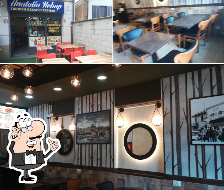 Dai un'occhiata agli interni di Anatolia Kebap & Pizza
