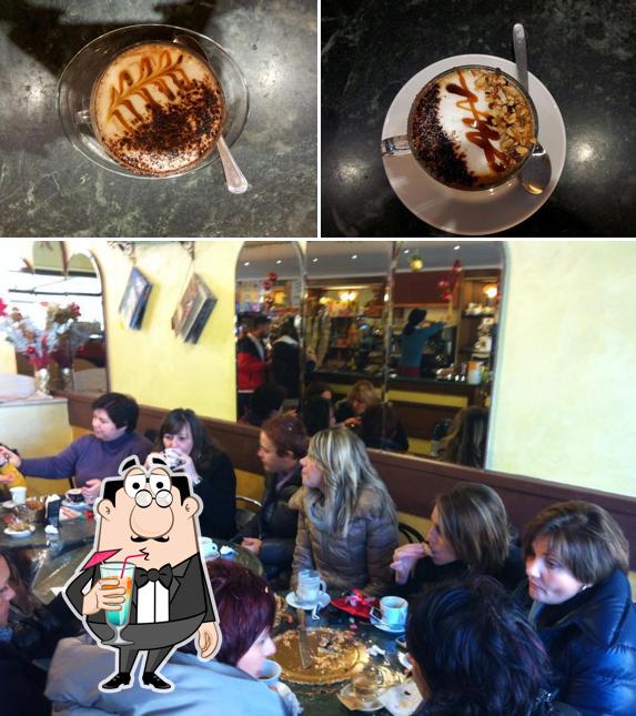 La immagine di bevanda e cibo da Tiffany Caffe' S.R.L