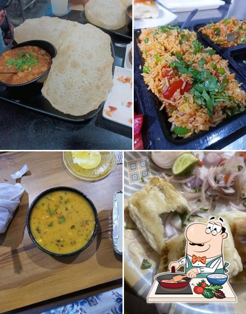 Chicken curry at Raj Pavbhaji