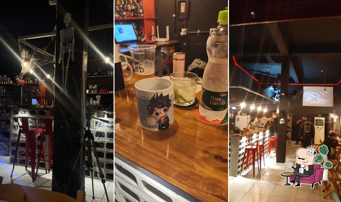 Veja imagens do interior do Bardo Nerd Rock Bar
