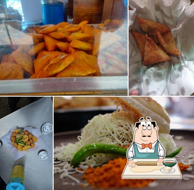 Samosa at Vishal Dalvada Center
