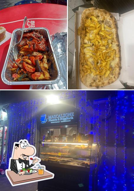 La foto di cibo e esterno da pizzeria friggitoria mascalzone