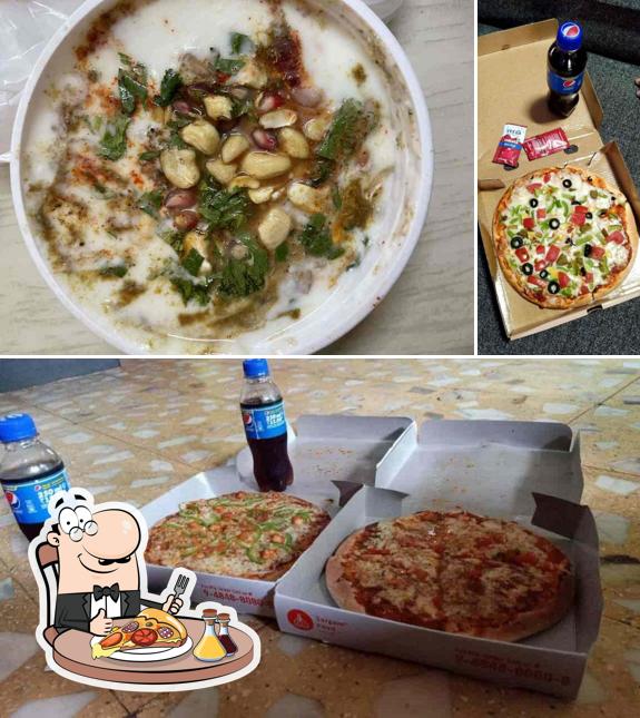 Pick pizza at Sargam Kitchen