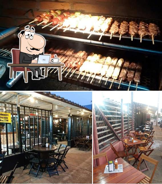 A imagem a Espetaria Avenida’s interior e comida