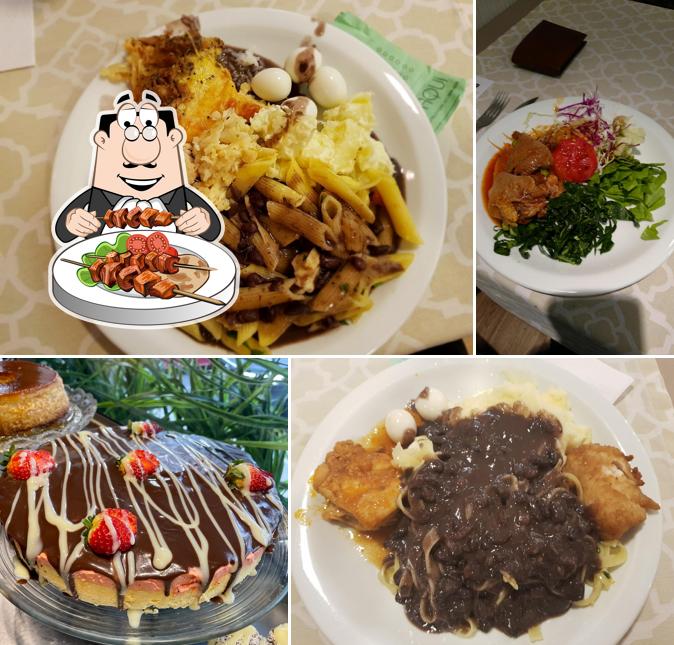 Comida em Restaurante Piato Mio