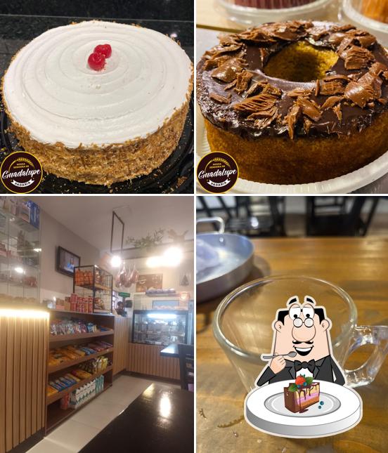 Bolo de chocolate em Padaria Nossa Senhora de Guadalupe Lanches, cafés e comida caseira em Aparecida SP