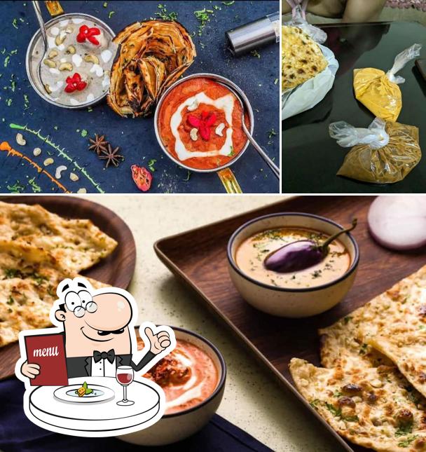 Pulled pork sandwich at Moolchand Chur Chur Naan Or Paratha Since 1979