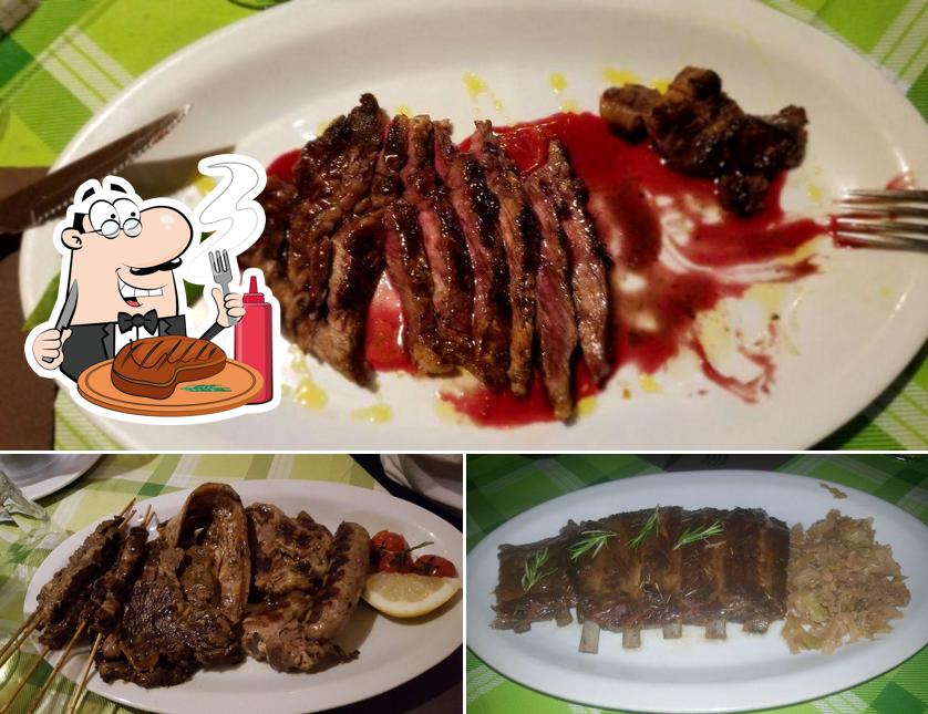 Ordina i un pasto a base di carne a Osteria del Cavaliere