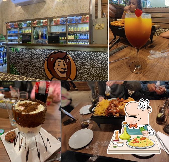 Comida em Mundo Animal Lanchonete Temática