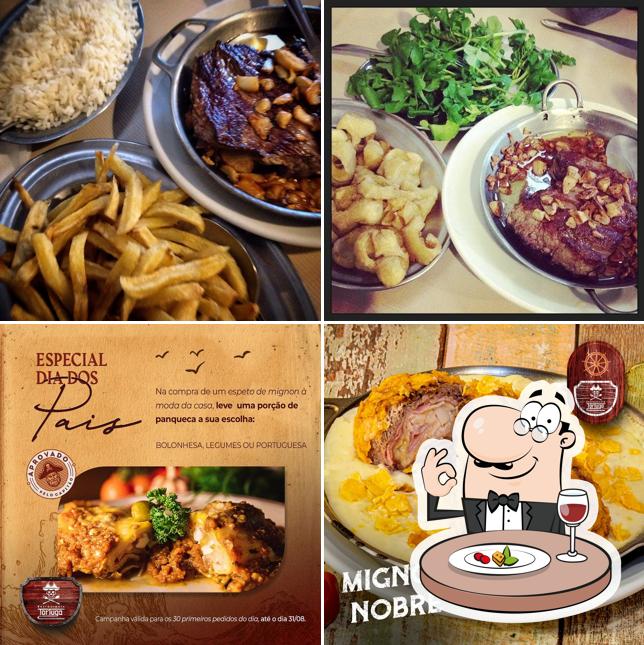 Comida em Restaurante Tortuga