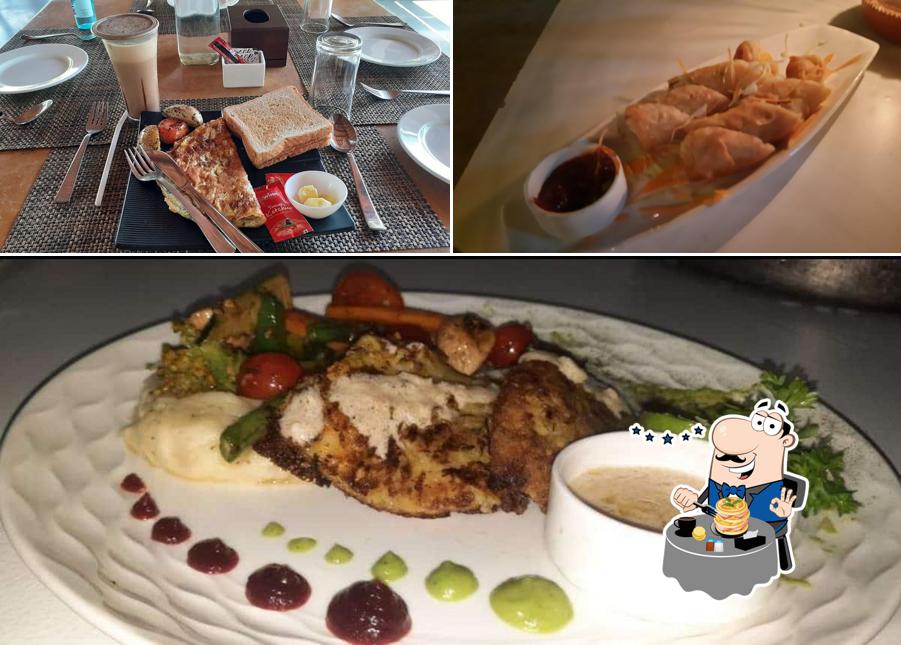 Food at Sandbanks Beach Resort, Arambol