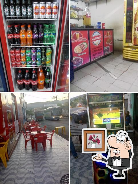 O interior do Tele Entrega do Brito