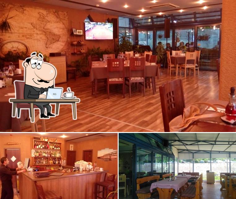 Découvrez l'intérieur de Restaurant "Pontoon"