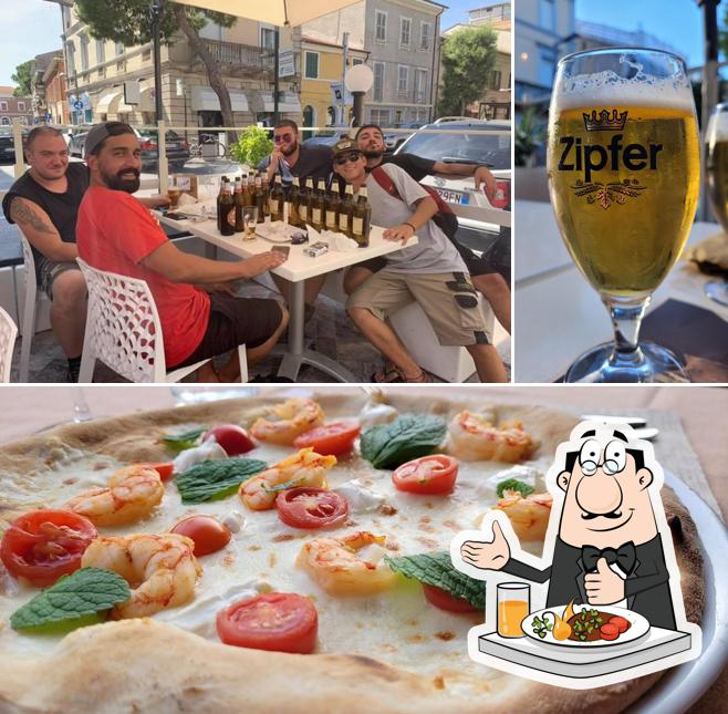 La foto della cibo e interni di Amarcord