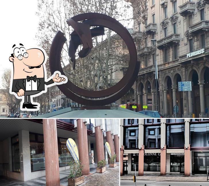 Siediti a un tavolo di Caffè Roma 2