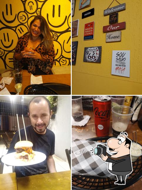 Walls Dogs & Burguers image