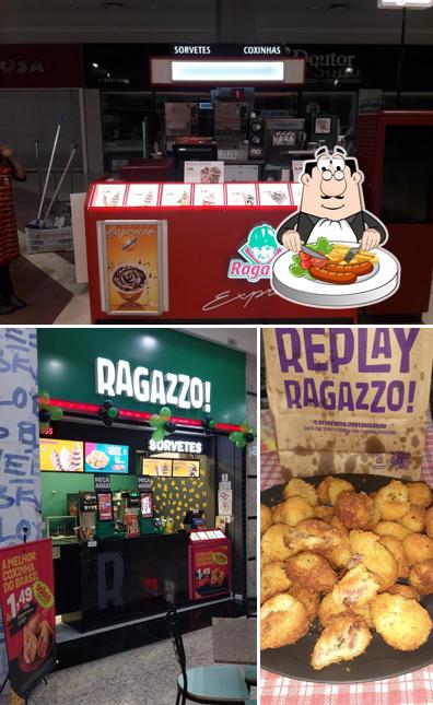 A comida e exterior do restaurante