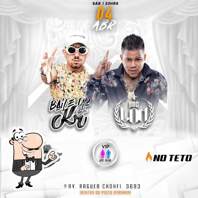 O exterior do Lux Lounge & Bar