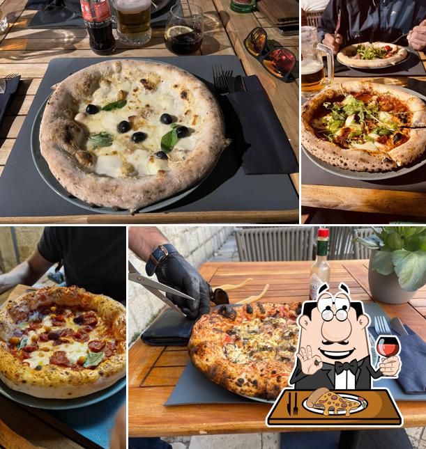 Scegli una pizza a San Marco Steak & Pizza