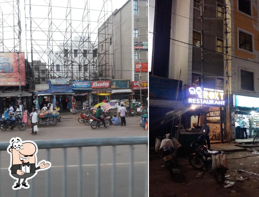 Here's a pic of Roxy Restaurant