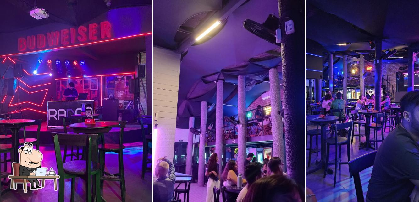 O interior do Radar Pub