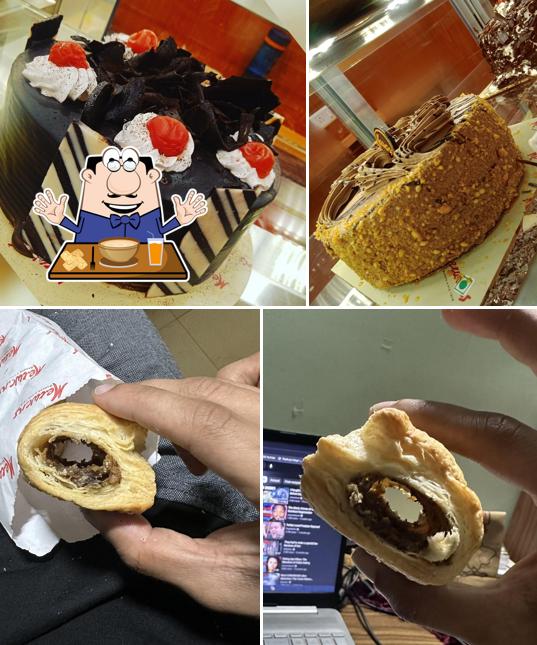 Food at Merwans Cake Stop, Salunkhe Vihar