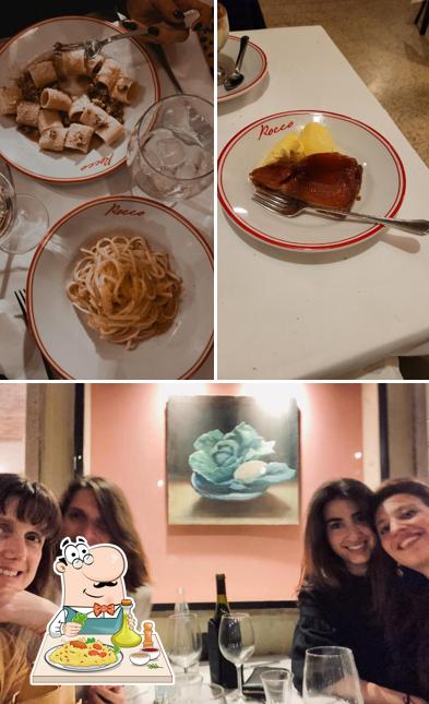 Guarda la immagine che mostra la cibo e tavolo da pranzo di Rocco Ristorante