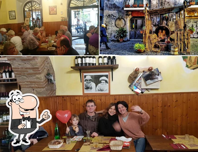 La immagine di interni e esterno da Osteria Il Grappolo D'Oro