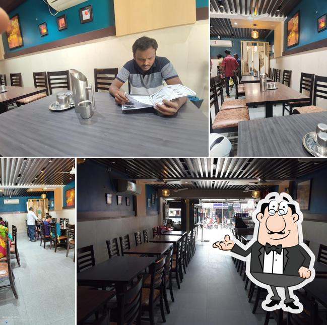 The interior of Samy foto albums