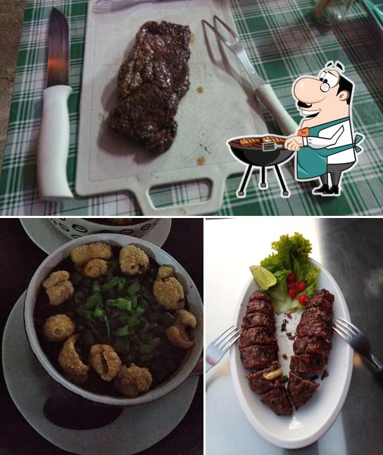Escolha refeições de carne no Clube da Esquina Recepções e Eventos - Espaço Bar
