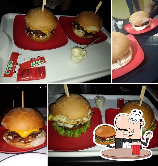 Peça um hambúrguer no Zé Dogão Hambúrgueria