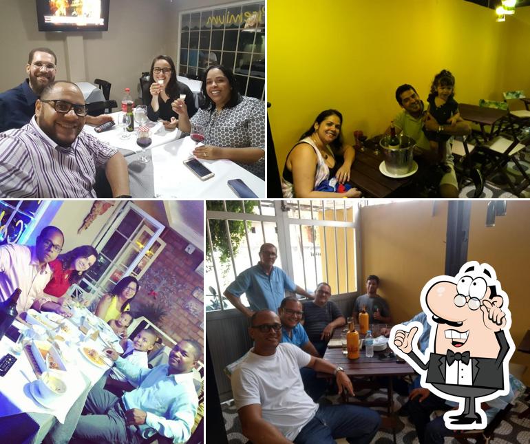 Veja imagens do interior do James Beer Brewpub