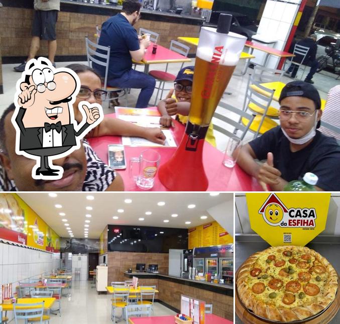Esta é a imagem ilustrando interior e pizza no Casa da esfiha- vila Marcondes