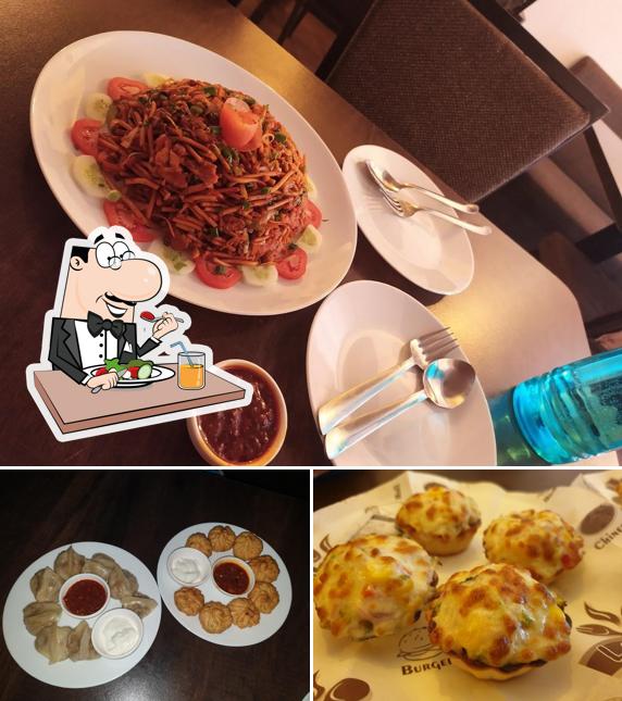 Food at Lollipop Pizza Momos Chinese Burger Roll - Dombivali East