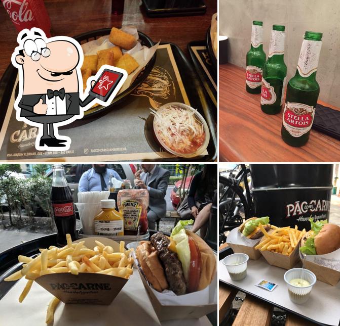 Esta é a foto ilustrando exterior e bebida a Pão com Carne Hamburgueria