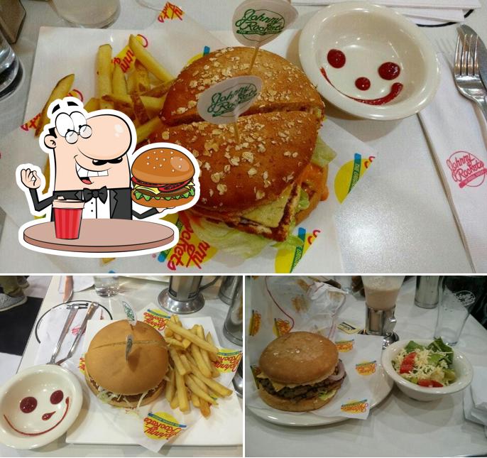 Hamburger at Johnny Rockets