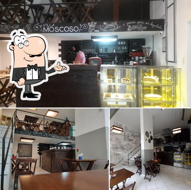O interior do Villa Moscoso Café e Bistrô