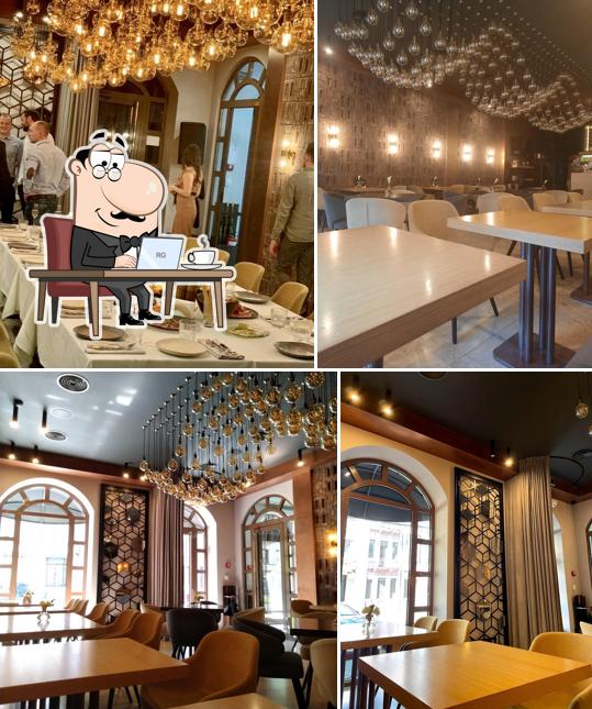 L'intérieur de Sense Cafe