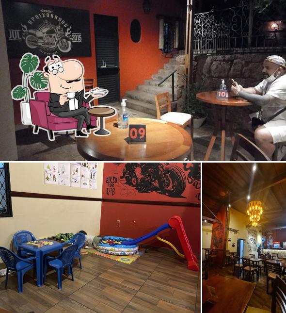 O interior do Dom Bacon